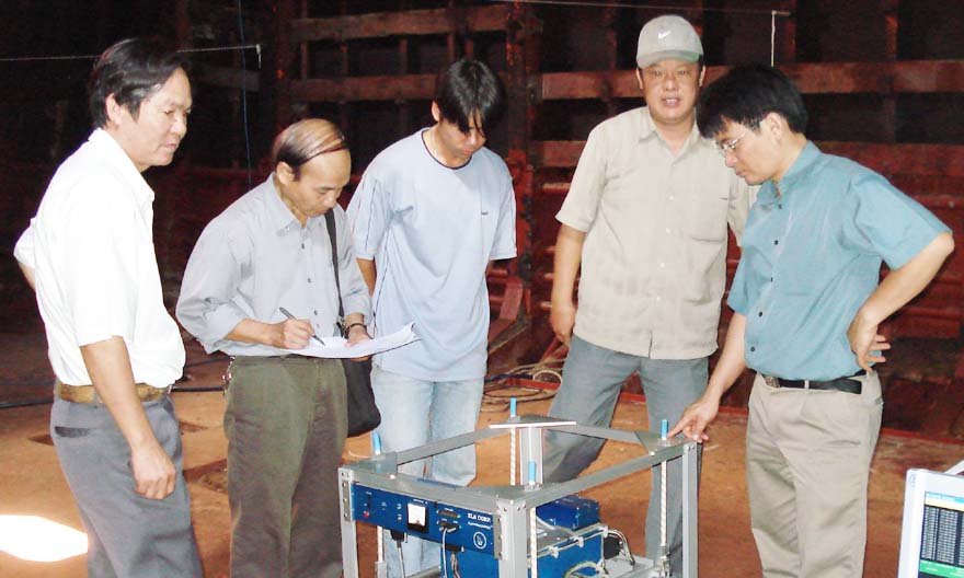 Lãnh đạo Cục Địa chất và Khoáng sản Việt Nam kiểm tra công tác thi công Dự án nhánh do Liên đoàn Địa chất biển chủ trì thực hiện.