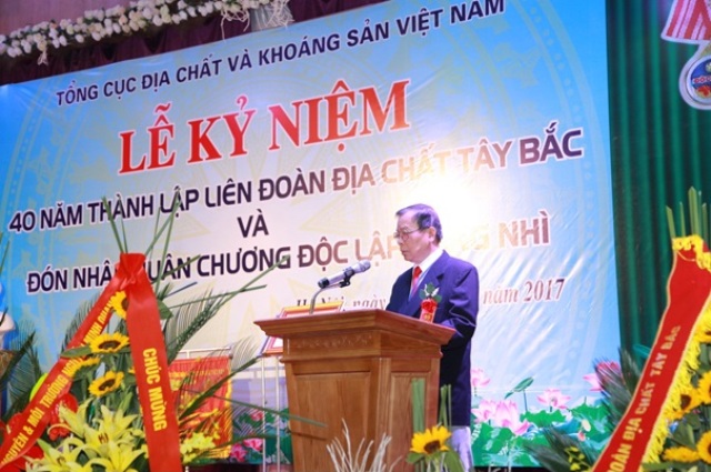 Đ/c Trương Đình Long, nguyên Liên Đoàn trưởng phát biểu tại buổi Lễ