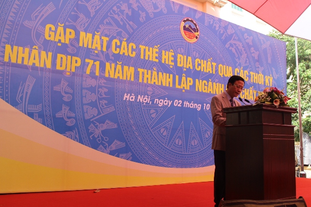 Tổng Cục trưởng Tổng cục ĐC&KS VN, Chủ tịch Tổng hội Địa chất Việt Nam Đỗ Cảnh Dương phát biểu tại buổi Lễ 