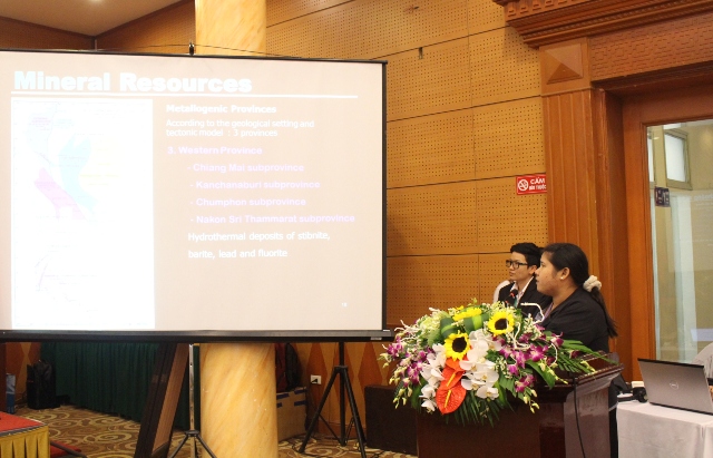 Ms. Siraphat Banton (Thái Lan) với bài trình bày: Tài nguyên khoáng sản ở Thái Lan